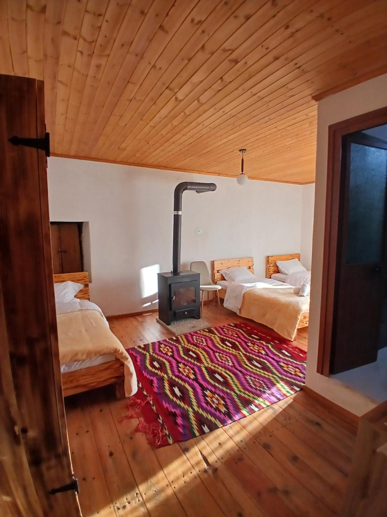 Bujtina Tusha Hotel Priska e Madhe Buitenkant foto